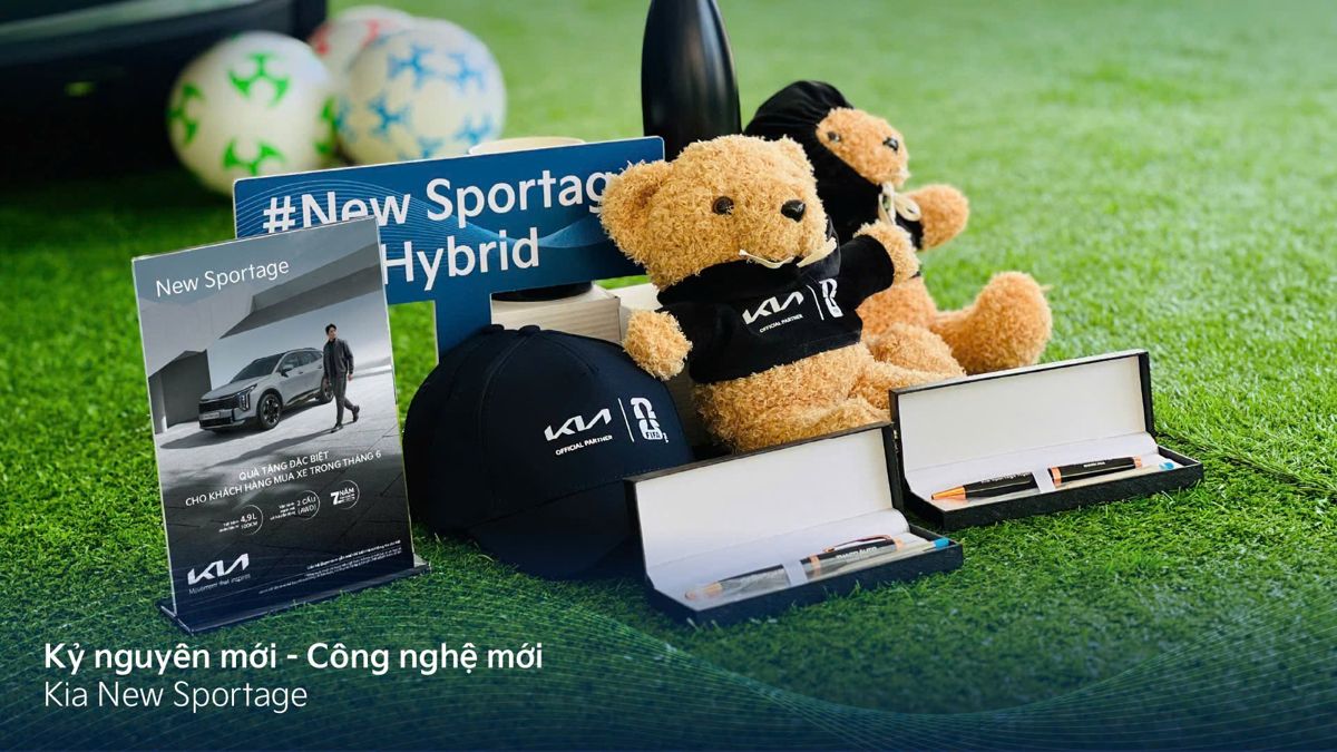 Áo thun, nón, tem xe nhận diện